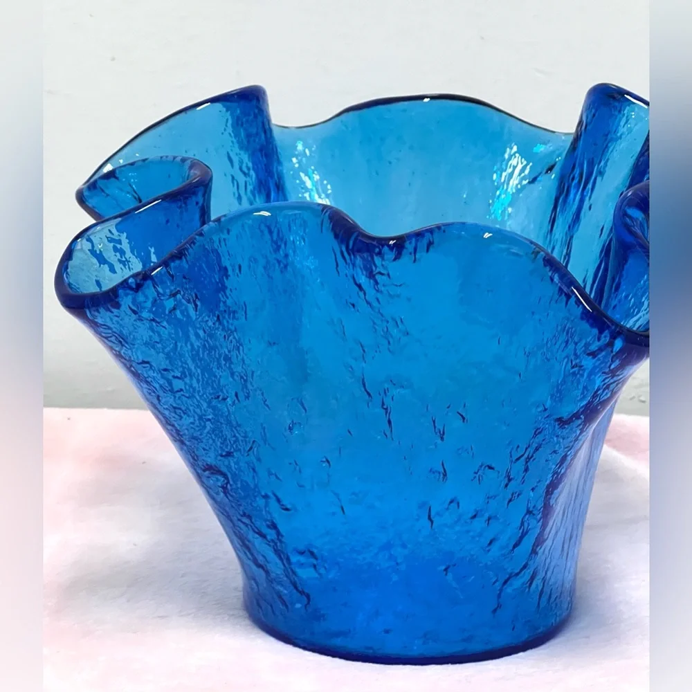 Cobalt Blue Art Glass Handkerchief Handblown Bowl Vase Abstract Fluted Edges 10